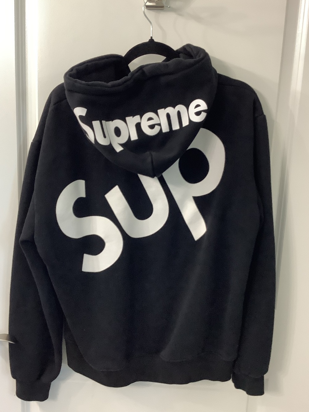 Supreme Hoodie size XL - Picture 3 of 4